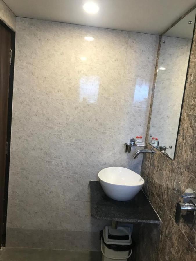 Lucky Service Apartments Mumbai Exterior photo